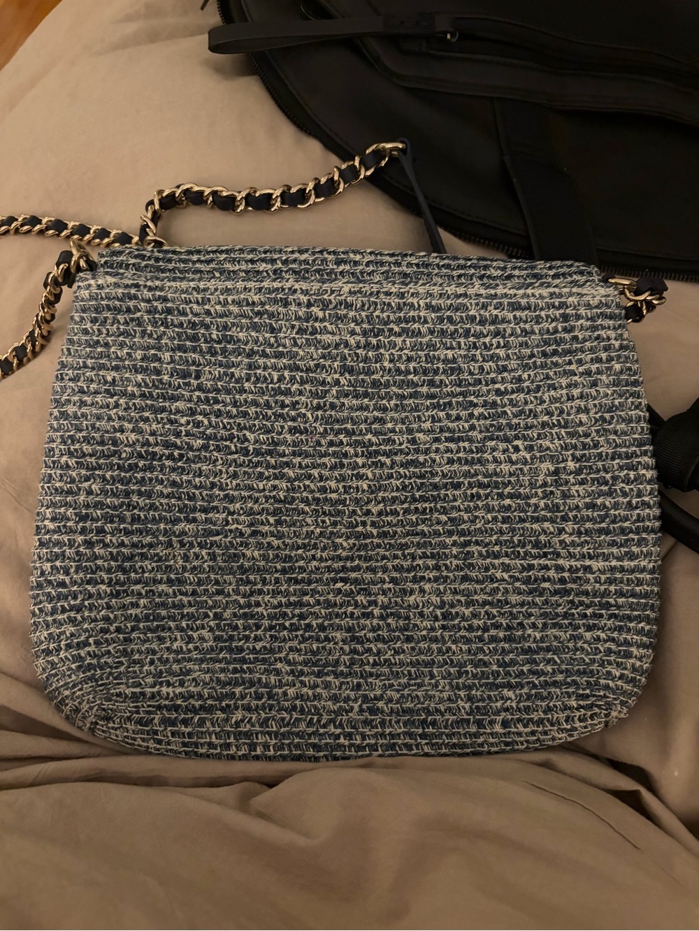 Talbots Woven Shoulder Bag in Navy and Cream with Gold Chain - Picture 2 of 5